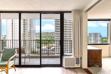 201 Ohua Ave unit 1611-1, Honolulu, HI 96815 - photo 2