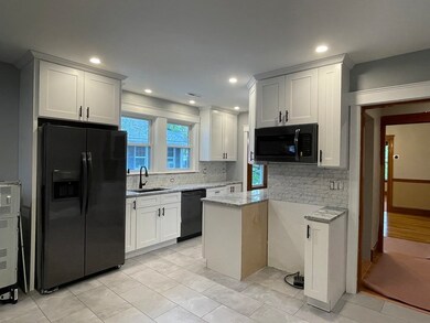 88 Parmenter Rd unit 90, Waltham, MA 02453 - photo 2