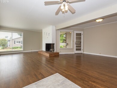 593 S Elm St, Canby, OR 97013 - photo 4