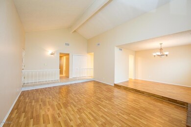 2367Pinecrest-7