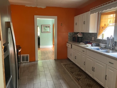 1030 N Ash St, Waukegan, IL 60085 - photo 4