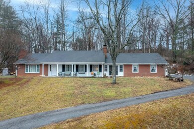 3 69 Farmhouse Rd