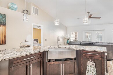 261 SW Inwood Ave-FULL-7