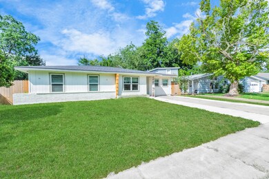 10910 Hoffer St, Houston, TX 77075 - photo 4