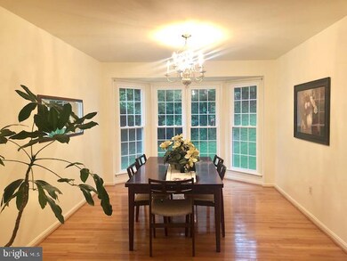 7402 Lake Glen Dr, Glenn Dale, MD 20769 - photo 3