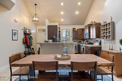 181 Abbey Ln-11