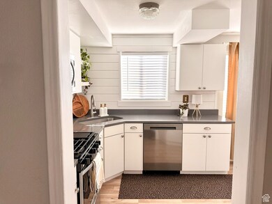 2220 E Murray Holladay Rd unit 160, Holladay, UT 84117 - photo 4