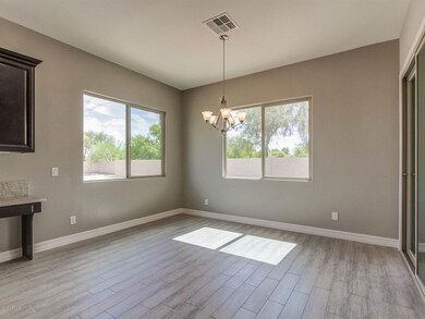 008_Dining Room