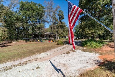 25499 Patterson Rd, Tecumseh, OK 74873 - photo 2