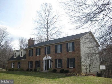 305 Neale Ct, Sykesville, MD 21784 - photo 2