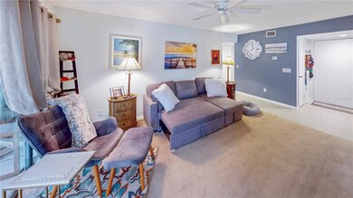 Entry / Living Room