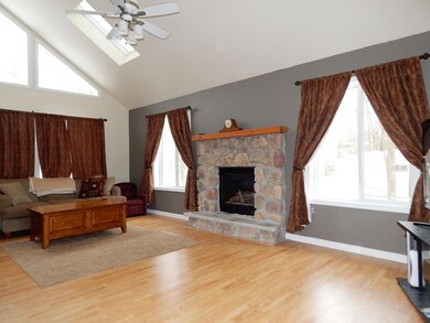 366 Appleseed Rd, Pocono Pines, PA 18350 - photo 4