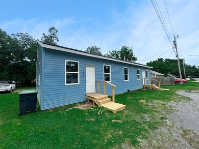 916 Coy Ave, Tahlequah, OK 74464 - photo 2