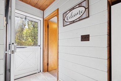 05-5340-Notre-Dame-Ave-WindowStill