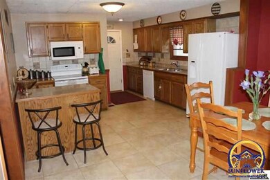 510 Fowler St, Maple Hill, KS 66507 - photo 3