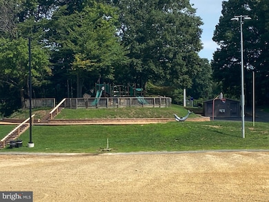 15076 Holleyside Dr, Dumfries, VA 22025 - photo 4