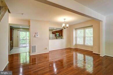 3730 Angelton Ct, Burtonsville, MD 20866 - photo 7