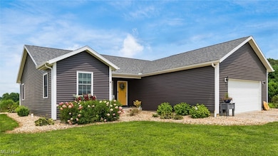 505 Kenneth Dr, Duncan Falls, OH 43734 - photo 4