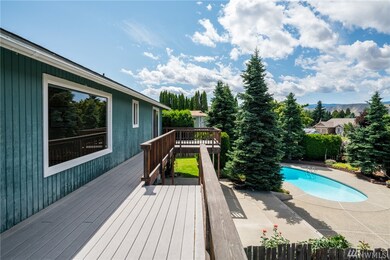 802 Manzanal St NE, East Wenatchee, WA 98802 - photo 5