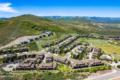 4.2 Exterior-Aerial_1800x1200_3877554