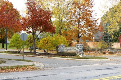 7244 Lavender Ln unit 43, Waterford, MI 48327 - photo 2