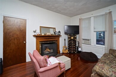 3 Bedlow Ave, Newport, RI 02840 - photo 4