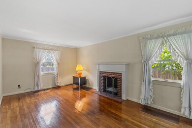 FAMILY ROOM W/FIREPLACE