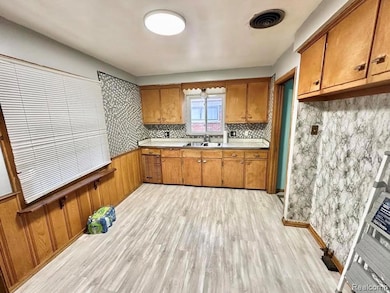 7246 Edward, Center Line, MI 48015 - photo 4