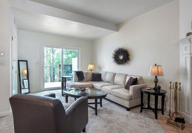 189 Tall Oaks Dr unit F, Weymouth, MA 02190 - photo 4