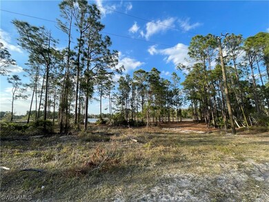 465 Burrstone Dr, Lehigh Acres, FL 33974 - photo 4