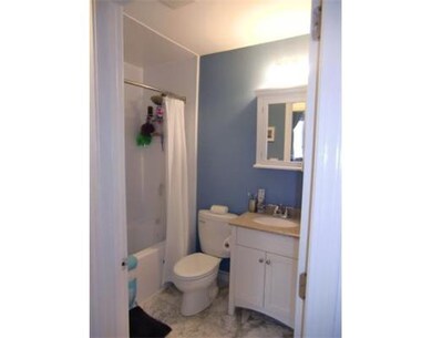 19 Wiget St unit 205, Boston, MA 02113 - photo 6