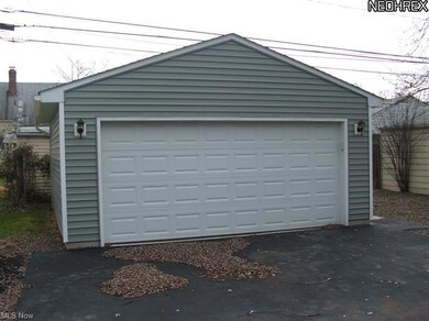 19404 Fairway Ave, Maple Heights, OH 44137 - photo 3