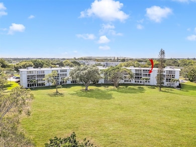 3003 Lyndhurst H, Deerfield Beach, FL 33442 - photo 6