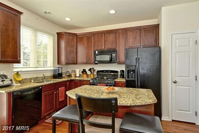 25116 Neptune Terrace, Chantilly, VA 20152 - photo 2