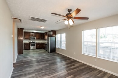 8219 Moon Beam St, Houston, TX 77088 - photo 4