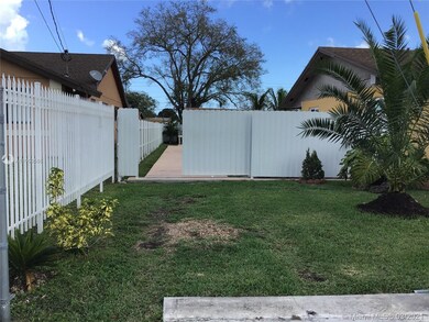 22145 SW 114th Ct, Miami, FL 33170 - photo 4