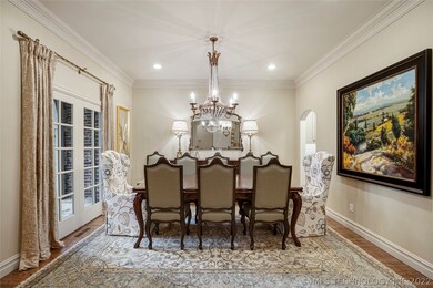 Formal dining for 8