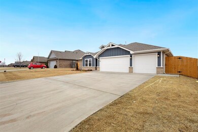1208 Ariana St, Shawnee, OK 74804 - photo 3