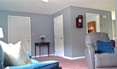 387 Hypine Rd, Dracut, MA 01826 - photo 2