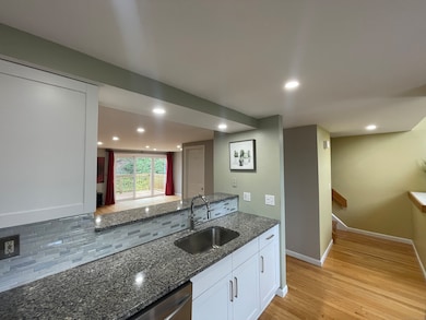 49 Woodbridge Ln, Cromwell, CT 06416 - photo 5