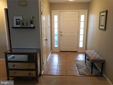 222 Windsor Ct unit 222, Glen Mills, PA 19342 - photo 2