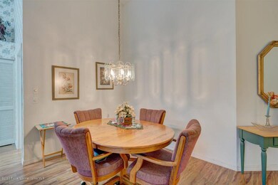 07-Dining Room