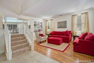 Open Entry w/ Formal Living Rm