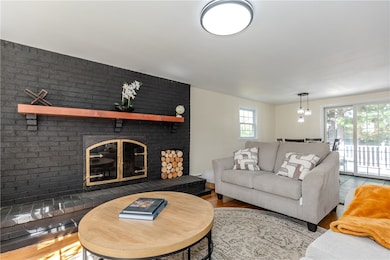 31 Cedar Dr, West Warwick, RI 02893 - photo 5