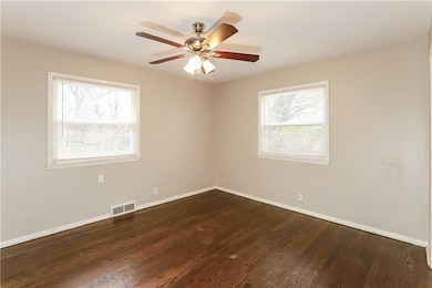 5833 N Lenox Ave, Kansas City, MO 64151 - photo 2