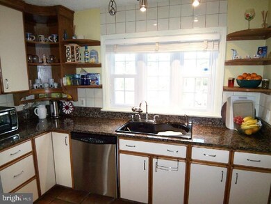 50 Laurel Ln, Pilesgrove, NJ 08098 - photo 3