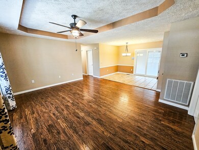 105 Diane Dr, Shelbyville, TN 37160 - photo 4