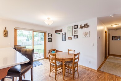 2253 Fallcreek Ct, Grand Forks, ND 58201 - photo 4