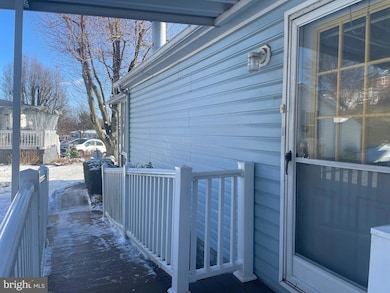 380 W Cedar St, Palmyra, PA 17078 - photo 4