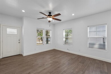 612 W Texas St, Denison, TX 75020 - photo 2